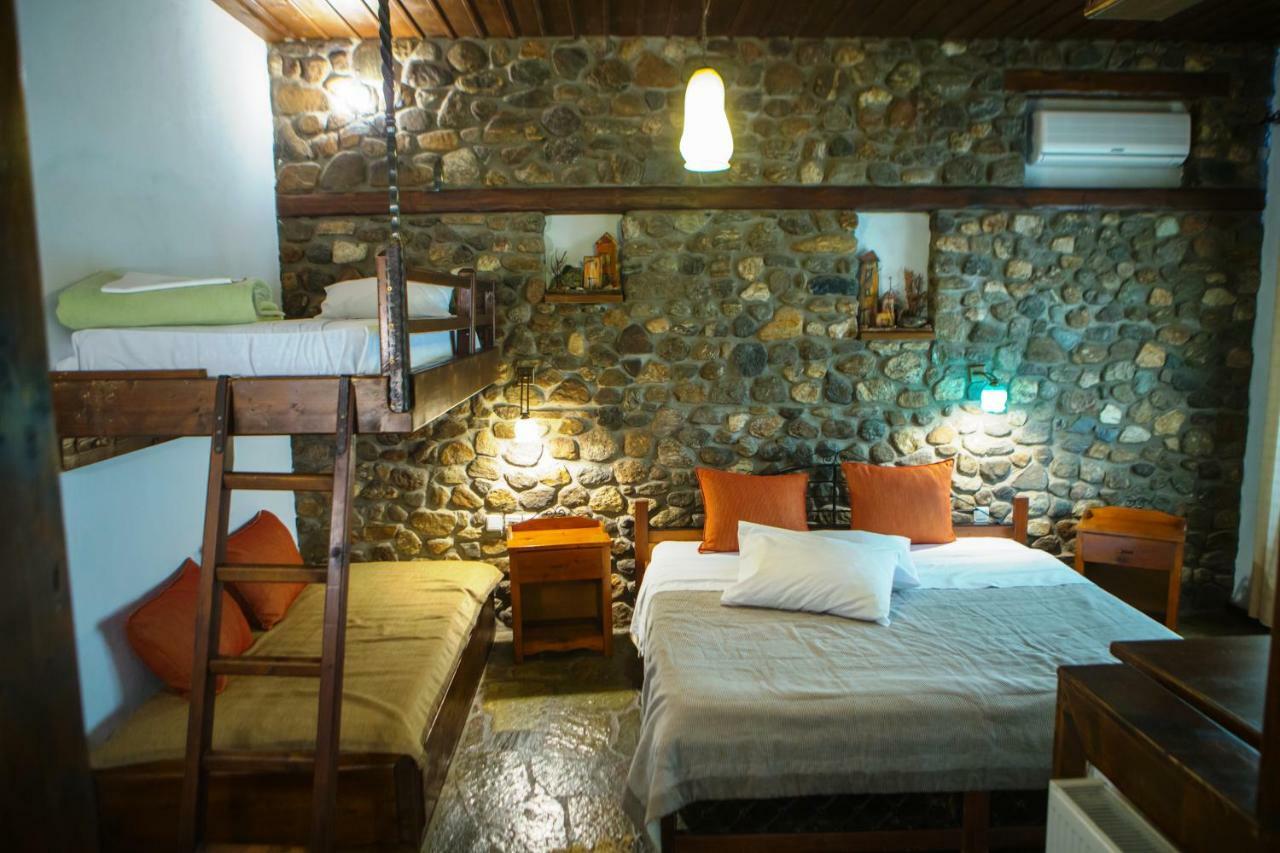 Oikoperiigitis Hotel Kerkíni Zewnętrze zdjęcie
