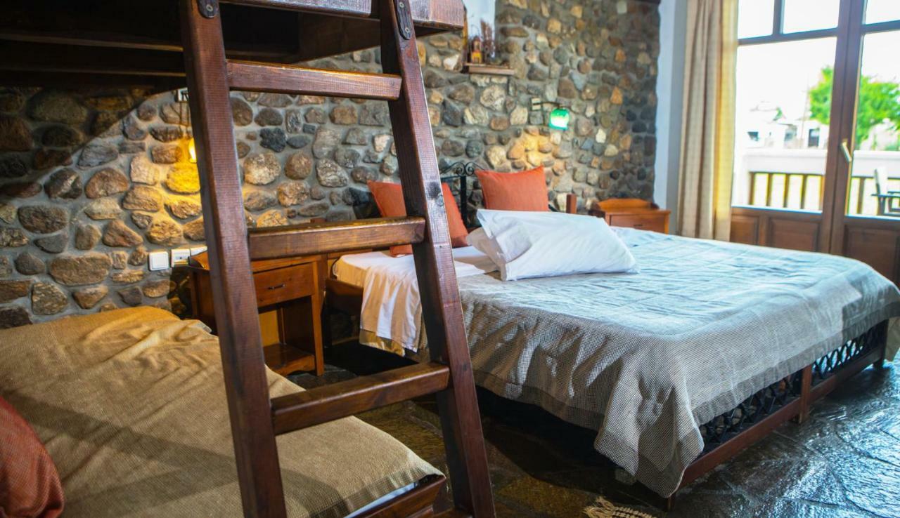 Oikoperiigitis Hotel Kerkíni Zewnętrze zdjęcie